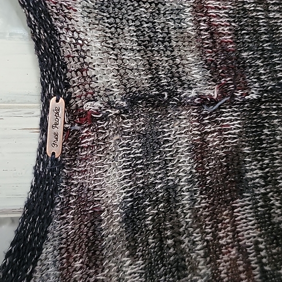 FREE PEOPLE Poncho Cardigan - Picture 2 of 4